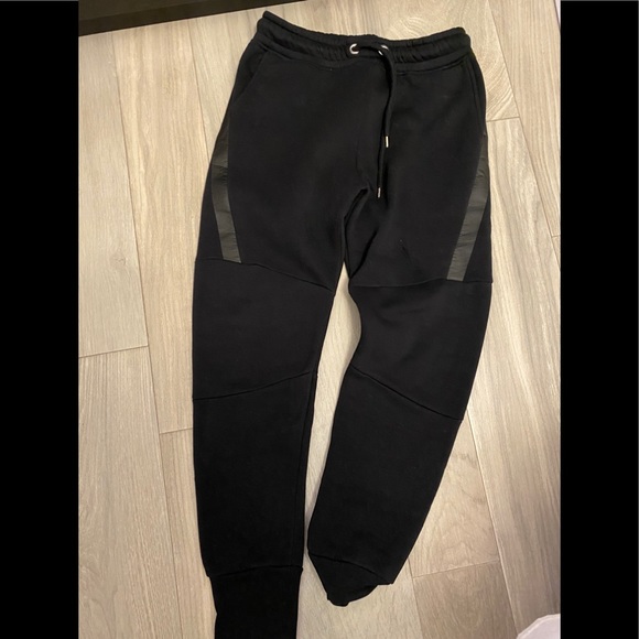 Joggers - Picture 1 of 5